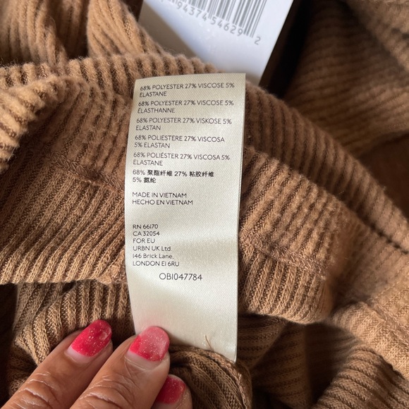 We the Free Vintage Bronze Snowbunny Off the Shoulder Long Sleeve Tee - Picture 11 of 15